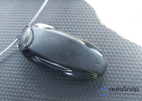 2015 Tesla Model S 60/70/85 из США, поврежденный, VIN 5YJSA1S12FF100404